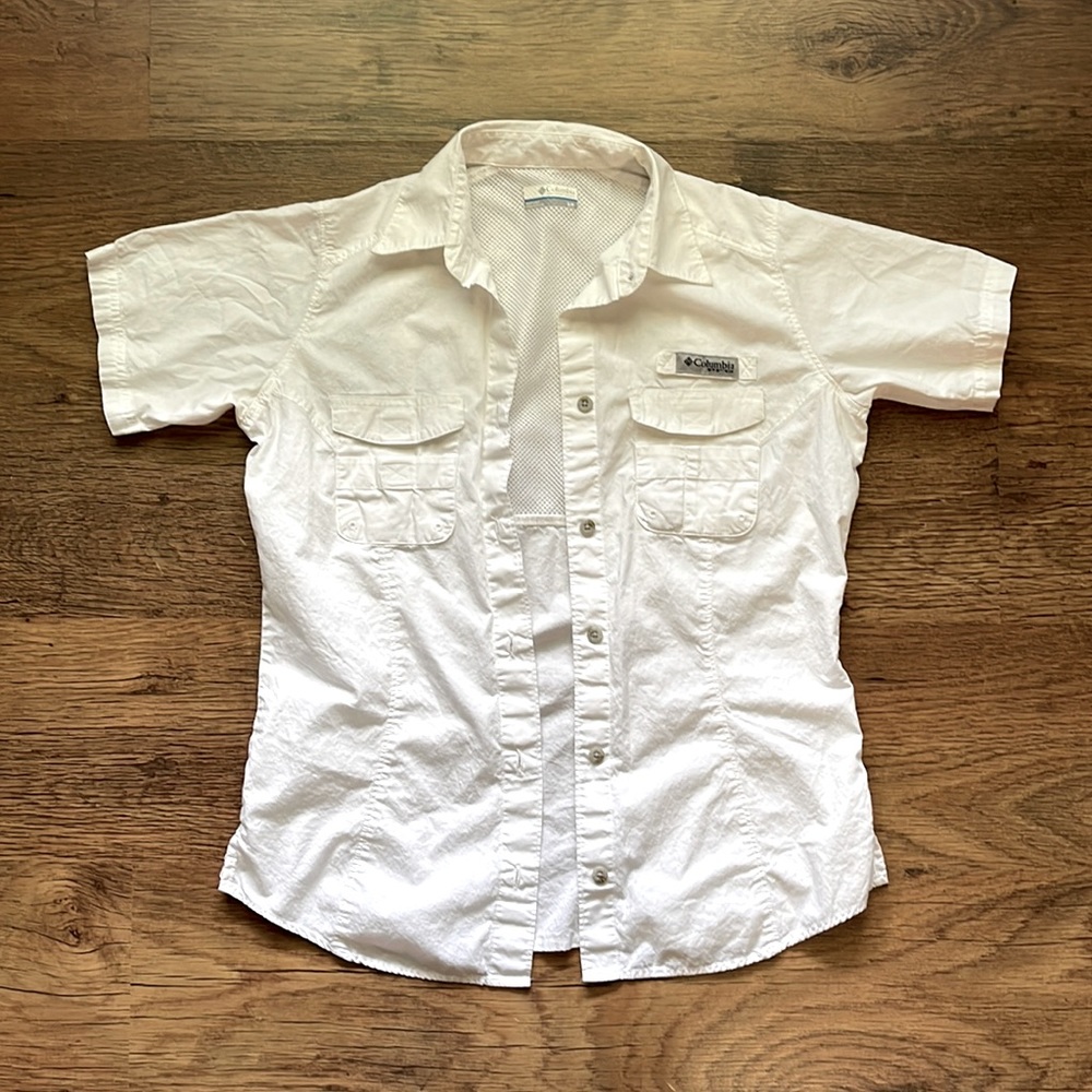 Women’s Columbia Button Up Top